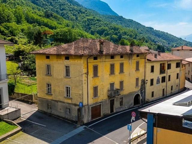 Villa Indipendente in vendita a Comunità montana della valle Camonica, Pian Camuno