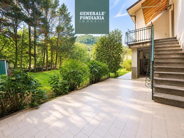 Villa Indipendente in vendita a Follo, Liguria