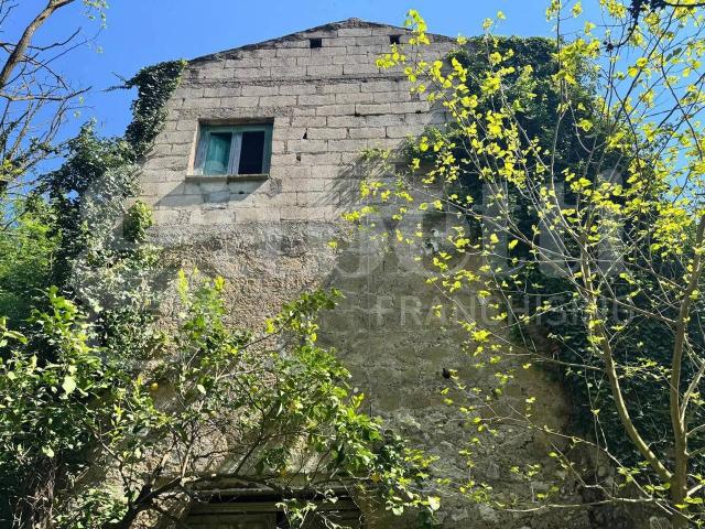 Villa Indipendente in vendita a Piana Di Monte Verna, Campania