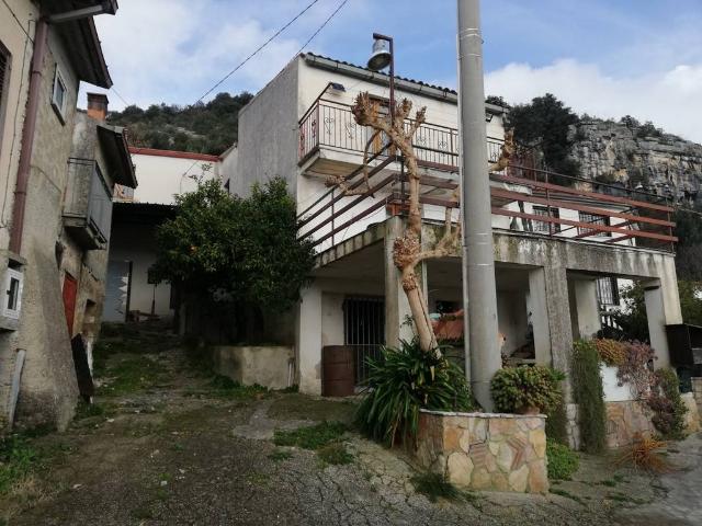 Villa Indipendente in vendita a Piana Di Monte Verna, Campania