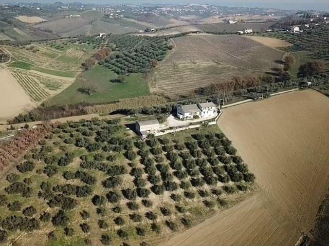 Villa Indipendente in vendita a Pianella, Abruzzo