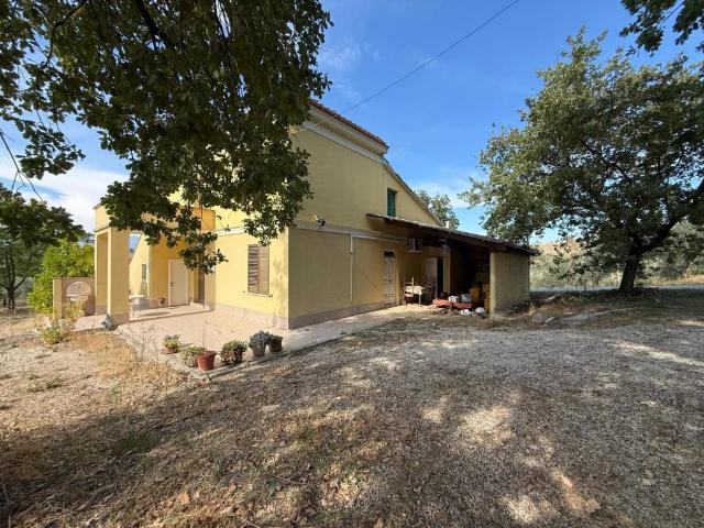 Villa Indipendente in vendita a Pianella, Pescara