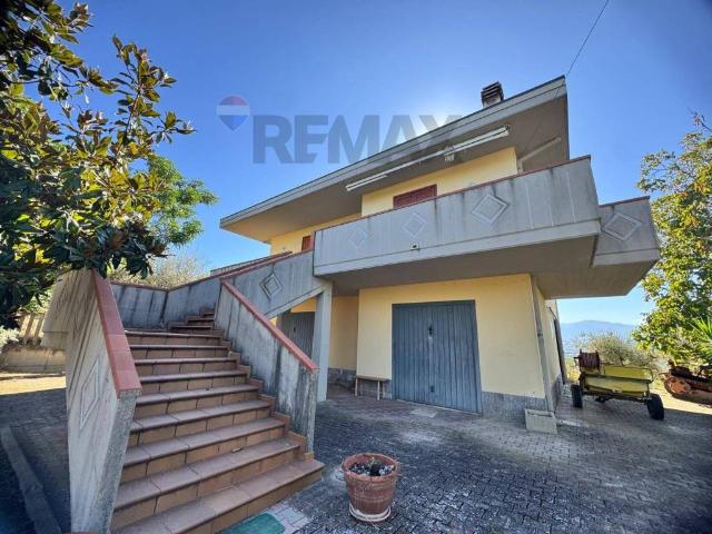Villa Indipendente in vendita a Pianella, Pescara