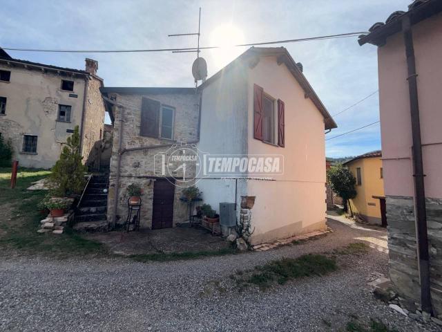 Villa Indipendente in vendita a Casturzano, Pianello Val Tidone