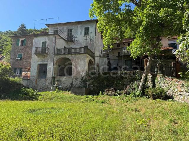 Villa Indipendente in vendita a Murialdo, Liguria
