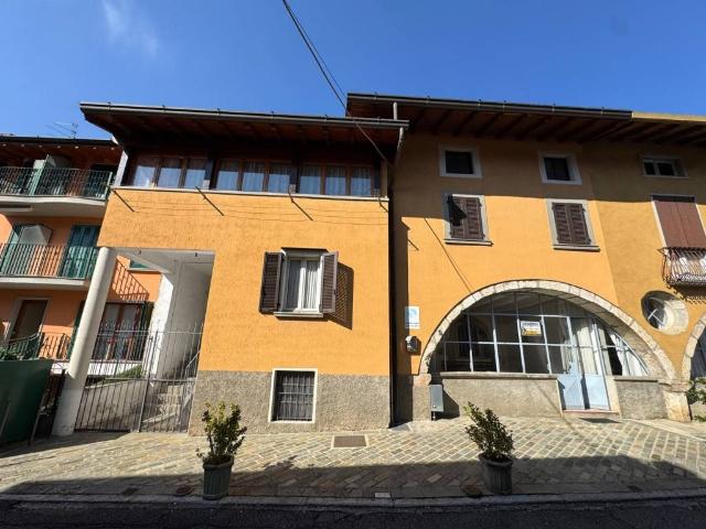 Villa Indipendente in vendita a Piario, Lombardia