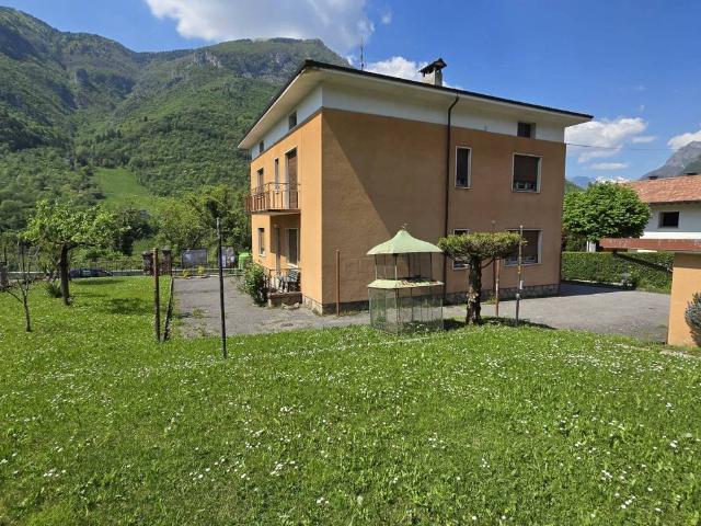 Villa Indipendente in vendita a Groppino, Piario