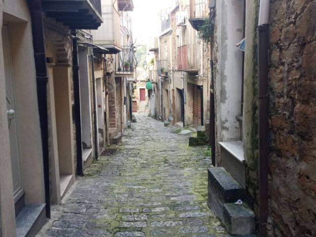 Villa Indipendente in vendita a Monte, Piazza