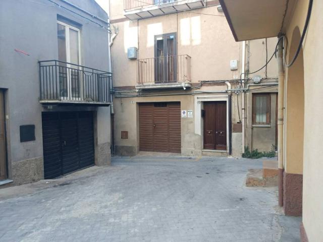 Villa Indipendente in vendita a Canali, Piazza