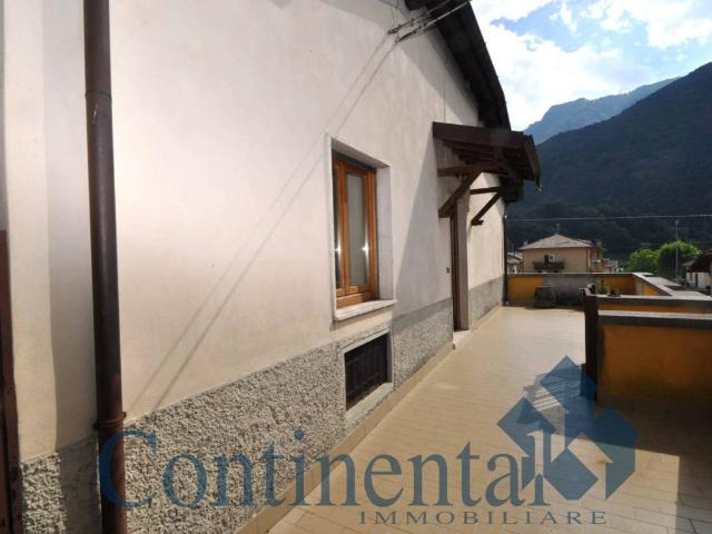 Appartamento in vendita a Castello, Piazza Brembana