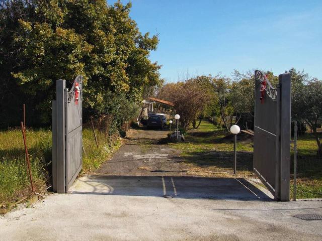 Villa Indipendente in vendita a Piedimonte Etneo, Sicilia