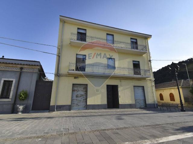 Villa Indipendente in vendita a Piedimonte Etneo, Sicilia