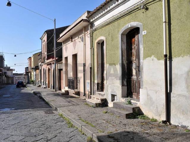 Villa Indipendente in vendita a Piedimonte Etneo, Sicilia