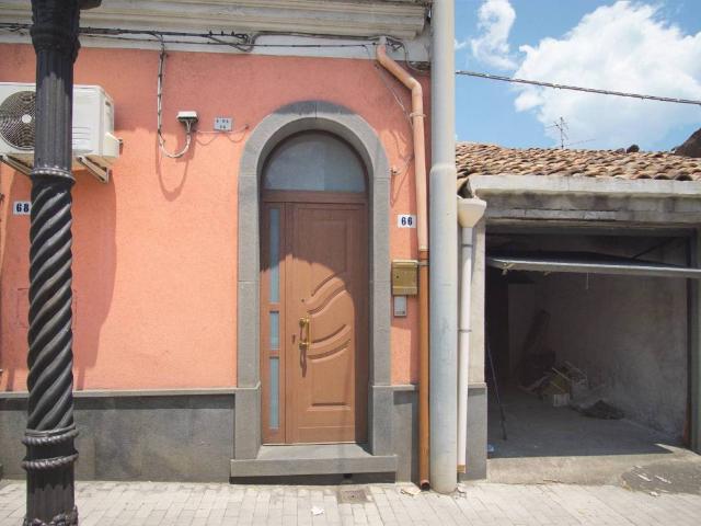 Villa Indipendente in vendita a Piedimonte Etneo, Sicilia