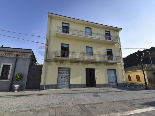 Villa Indipendente in vendita a Piedimonte Etneo, Sicilia