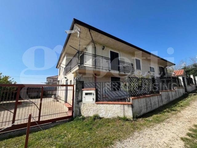 Villa Indipendente in vendita a Alife, Campania