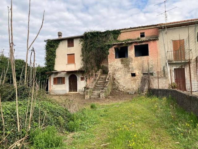 Villa Indipendente in vendita a Aquino, Lazio