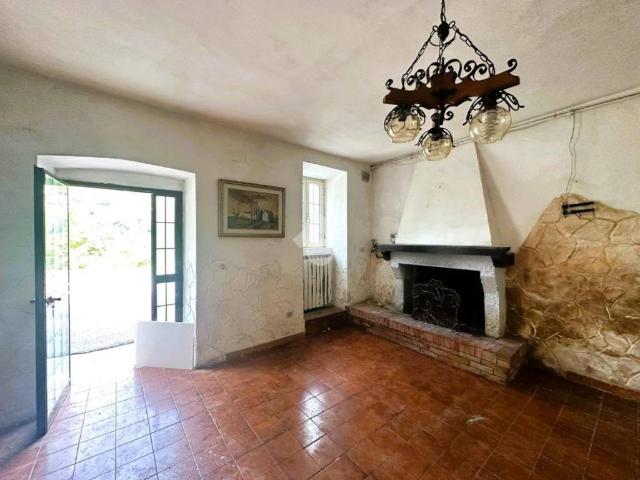 Villa Indipendente in vendita a Piedimonte San Germano, Lazio