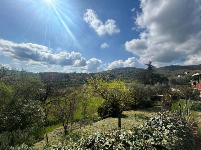 Villa Indipendente in vendita a Piegaro, Umbria