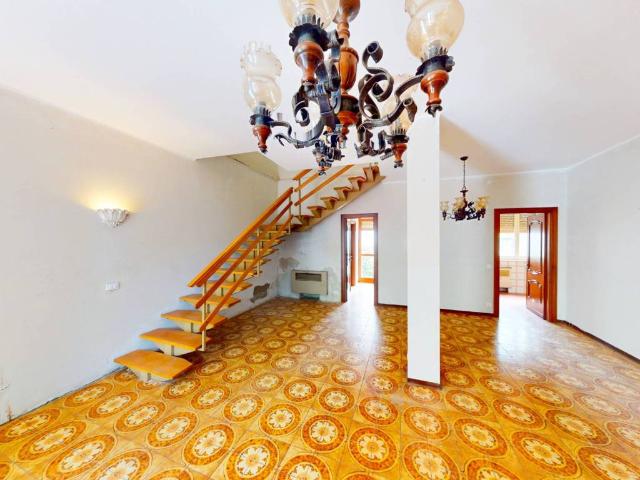 Villa Indipendente in vendita a Piemonte, Alessandria