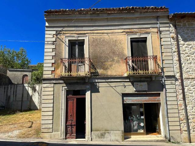 Villa Indipendente in vendita a Pietranico, Abruzzo