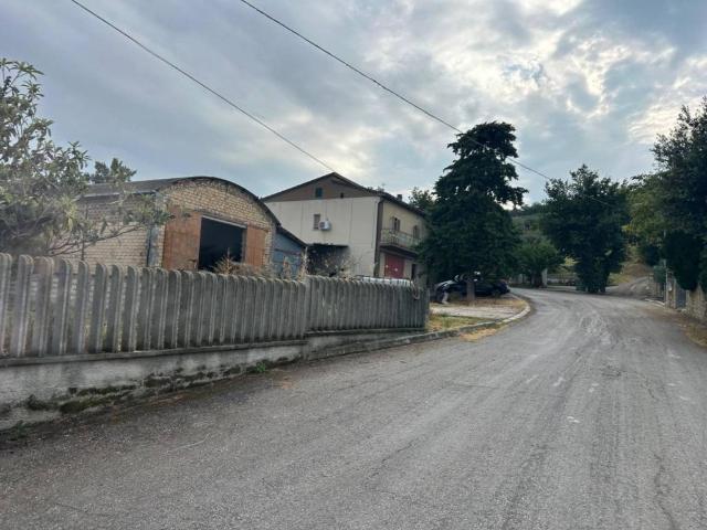 Villa Indipendente in vendita a Pietranico, Abruzzo