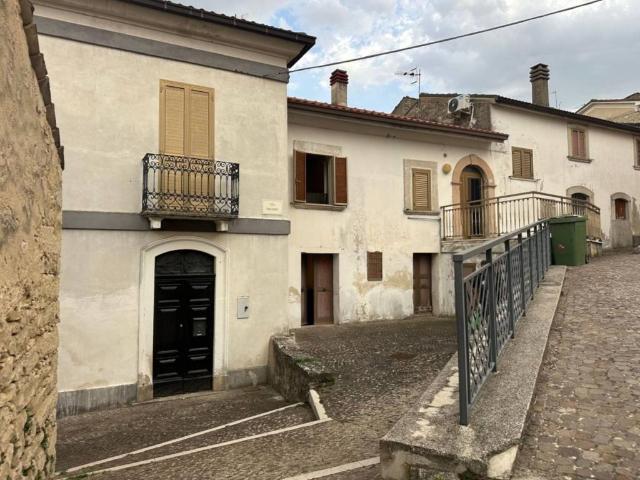 Villa Indipendente in vendita a Pietranico, Abruzzo