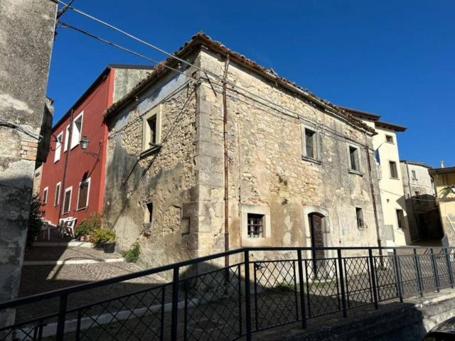 Villa Indipendente in vendita a Pietranico, Abruzzo