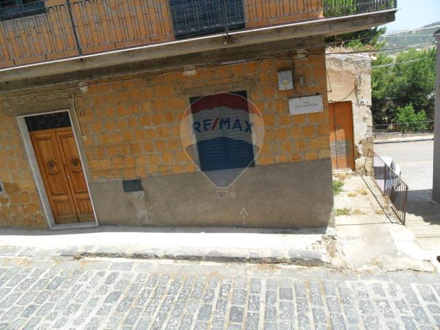 Villa Indipendente in vendita a Terruccia, Pietraperzia
