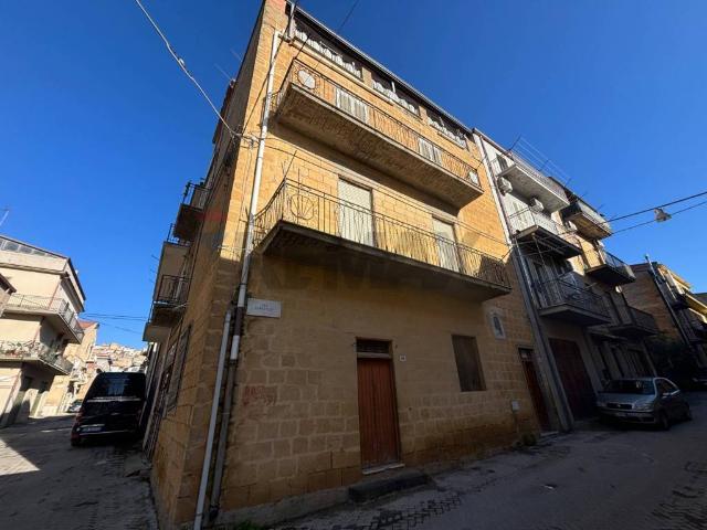 Villa Indipendente in vendita a Pietraperzia, Sicilia