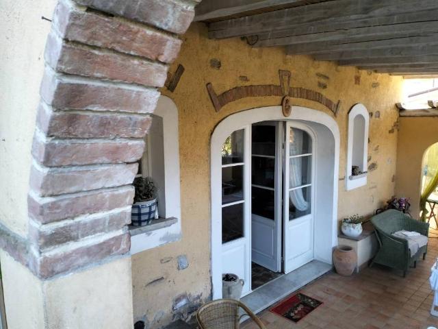 Villa Indipendente in vendita a Tonfano, Toscana