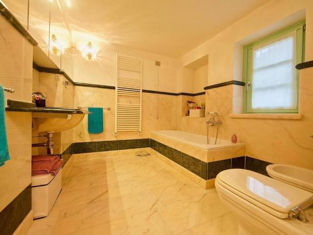Villa Indipendente in vendita a Tonfano, Toscana