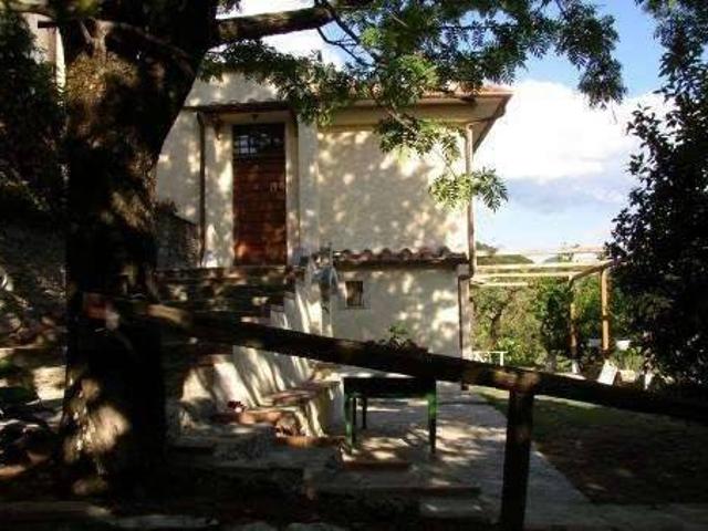 Villa Indipendente in vendita a Tonfano, Toscana