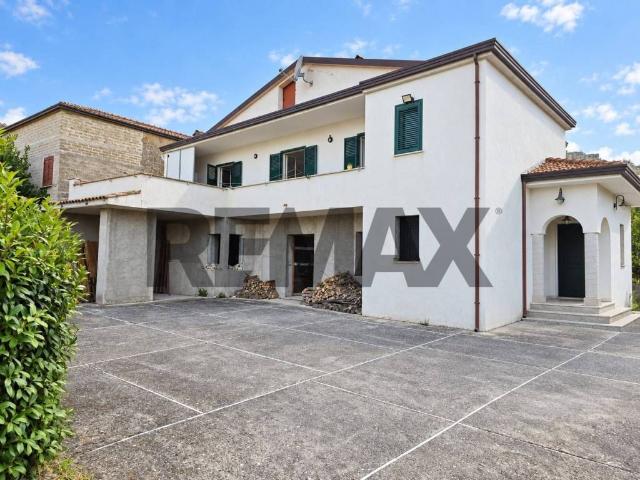 Villa Indipendente in vendita a Pietravairano, Caserta