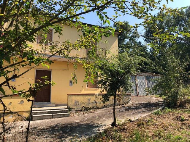 Villa Indipendente in vendita a Pietrelcina, Campania