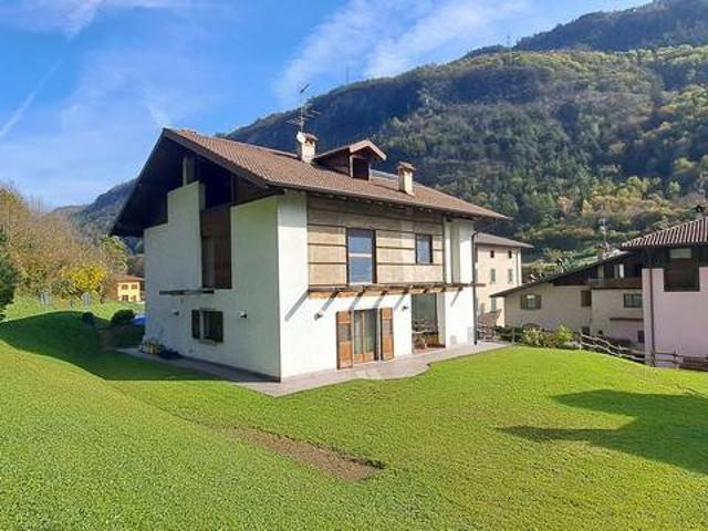 Villa Indipendente in vendita a Comunità delle Giudicarie, Pieve Di Bono