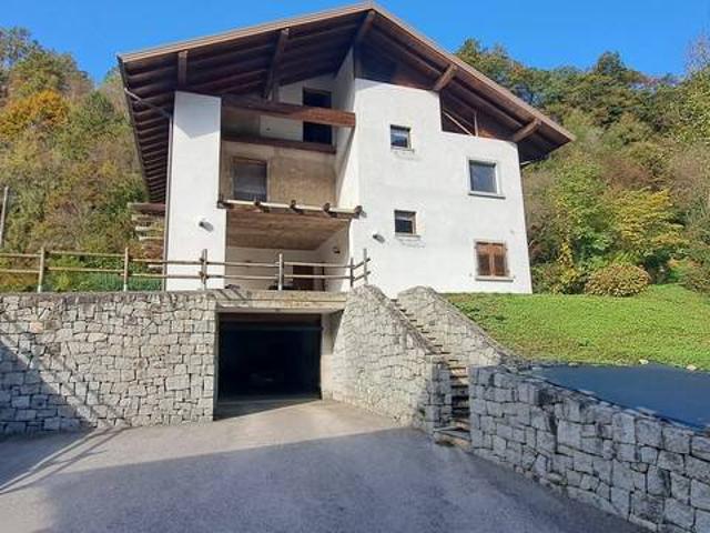 Villa Indipendente in vendita a Comunità delle Giudicarie, Pieve Di Bono