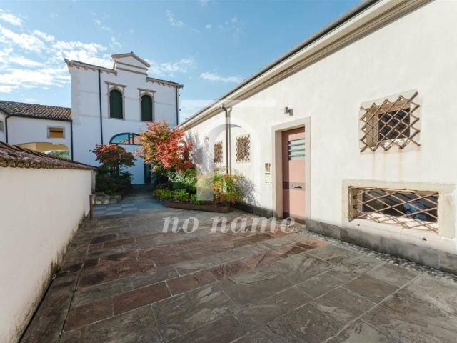 Villa Indipendente in vendita a Pieve di Soligo, Treviso