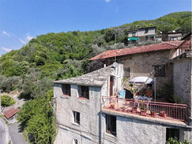 Villa Indipendente in vendita a Pieve Di Teco, Liguria