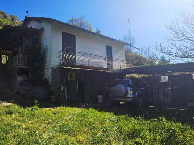 Villa Indipendente in vendita a Pieve Di Teco, Liguria
