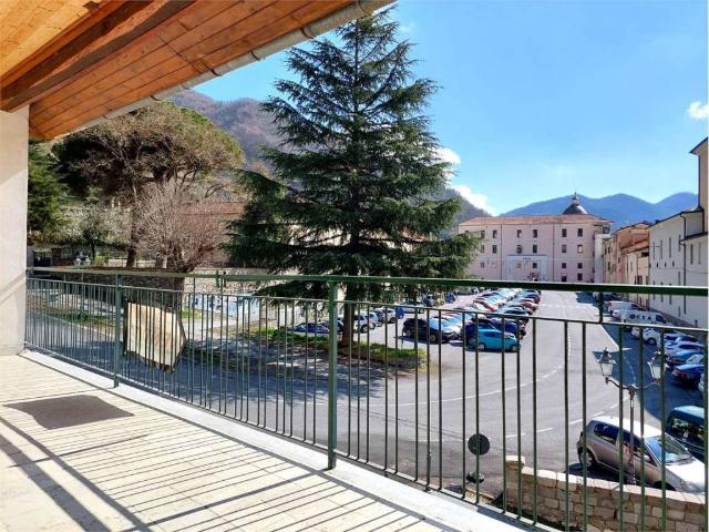 Villa Indipendente in vendita a Pieve Di Teco, Liguria