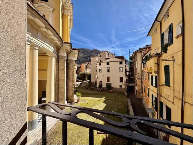 Villa Indipendente in vendita a Pieve Di Teco, Liguria