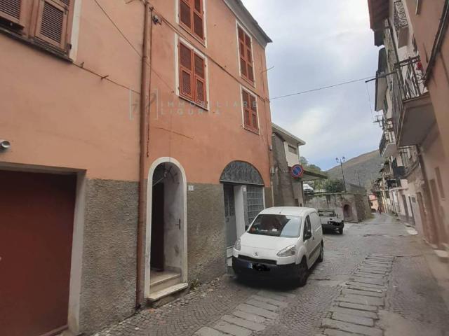 Villa Indipendente in vendita a Pieve Di Teco, Liguria