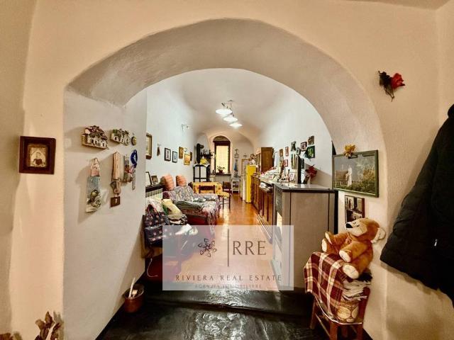 Villa Indipendente in vendita a Pieve Di Teco, Liguria