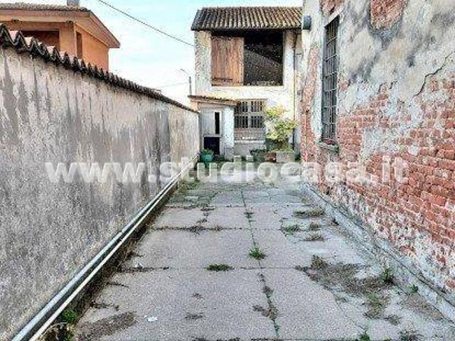 Villa Indipendente in vendita a Pieve D'olmi, Lombardia