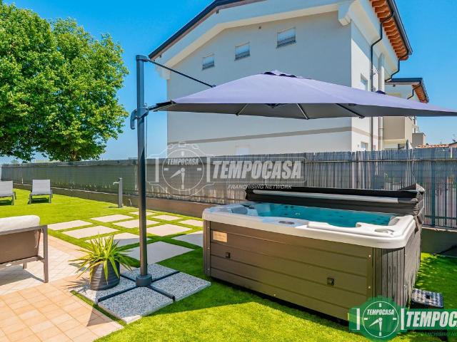Villa Indipendente in vendita a Pieve Fissiraga, Lombardia