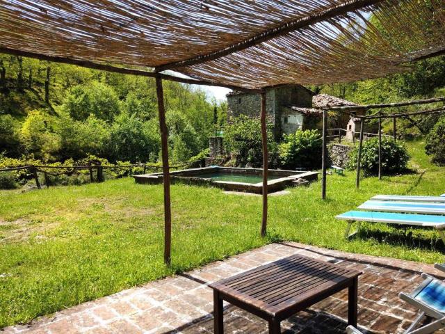 Villa Indipendente in vendita a Unione Comuni Garfagnana, Pieve Fosciana