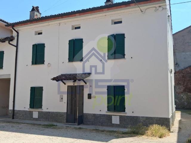 Villa Indipendente in vendita a Pieve San Giacomo, Lombardia