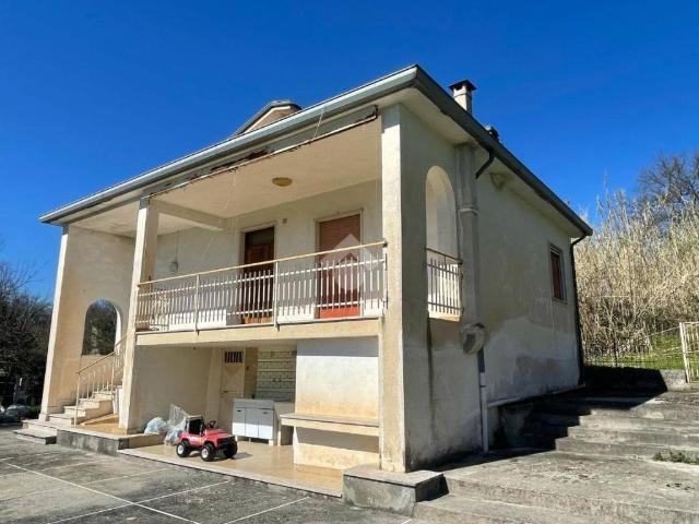 Villa Indipendente in vendita a Pignataro Interamna, Lazio