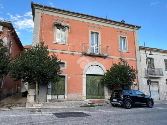 Villa Indipendente in vendita a Pignataro Interamna, Lazio